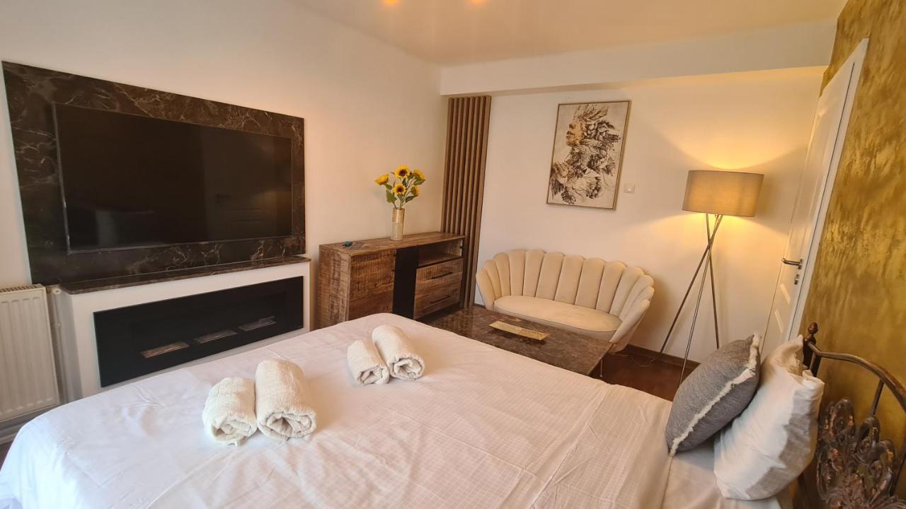 Main Square 5 Star Luxury Apartment With View Cluj Napoca Bagian luar foto