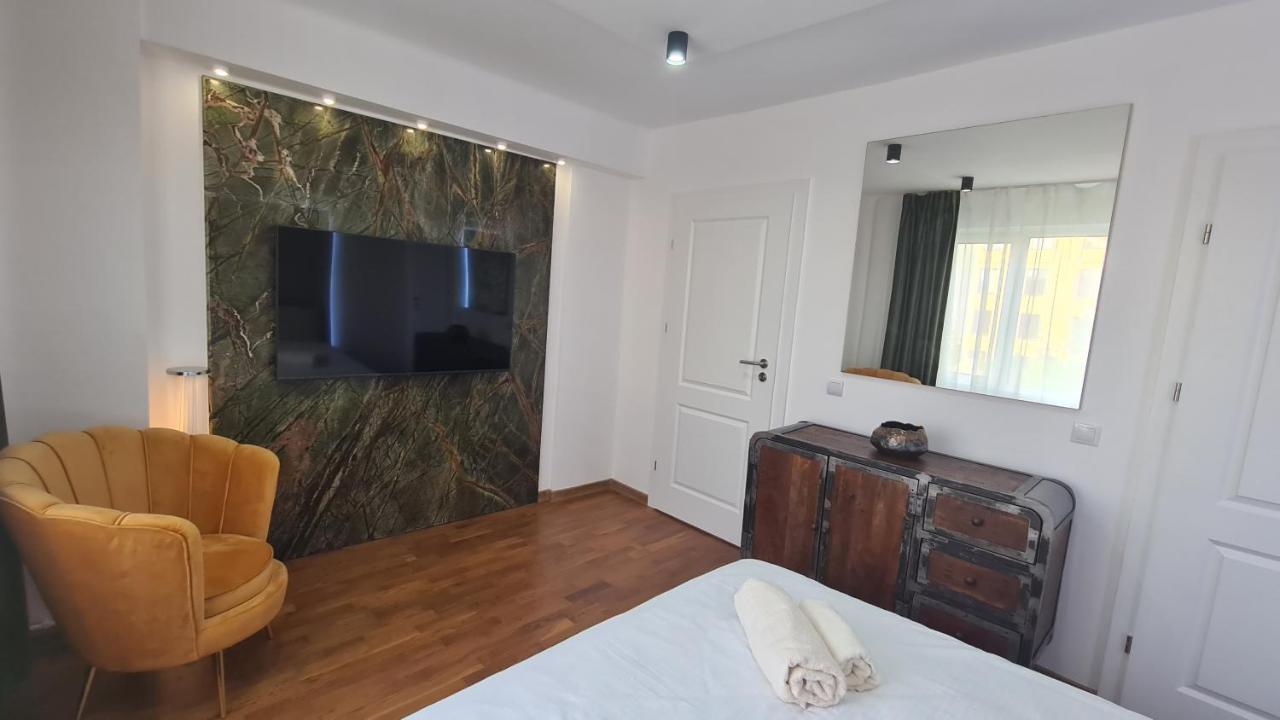 Main Square 5 Star Luxury Apartment With View Cluj Napoca Bagian luar foto
